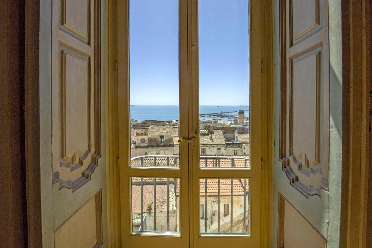 Starhost - Dimora Copeta Apartment Salerno Luaran gambar